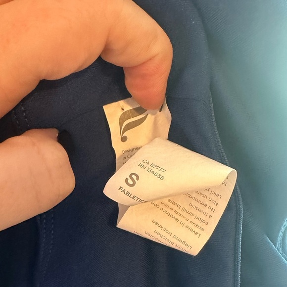 Fabletics Low Impact Sports Bra With Zipper - Picture 6 of 6